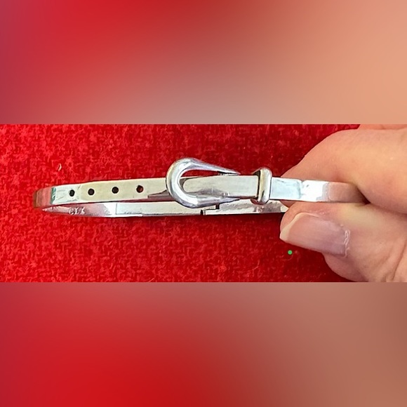 Novelty oval shaped, adjustable, hinged SS “belt” bracelet handmade in Mexico - Picture 1 of 7